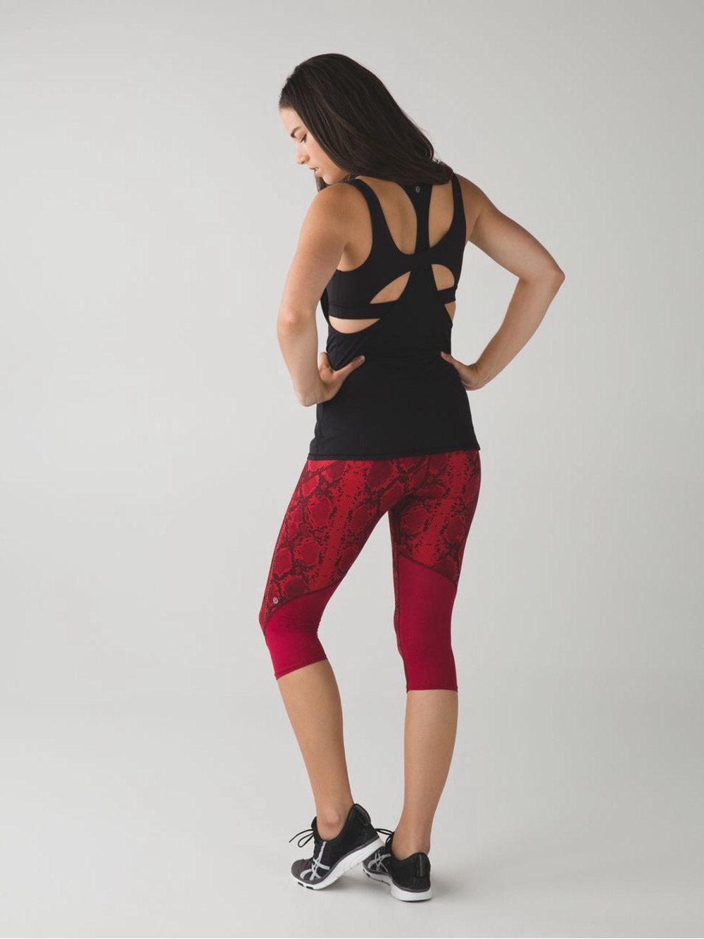 Lululemon Vent It Out Crop